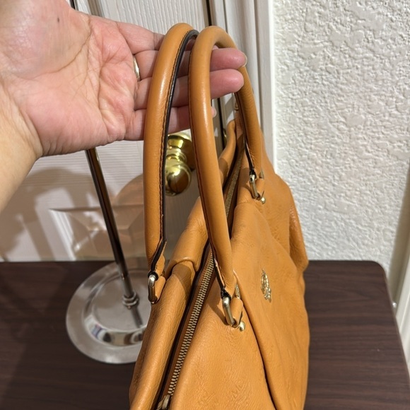 MCM Imprente No strap - Picture 3 of 9